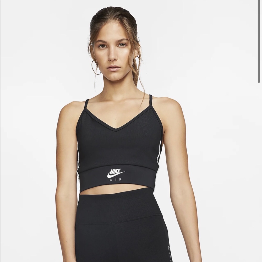 NWT Nike Air Cropped Tank Top (Size M)